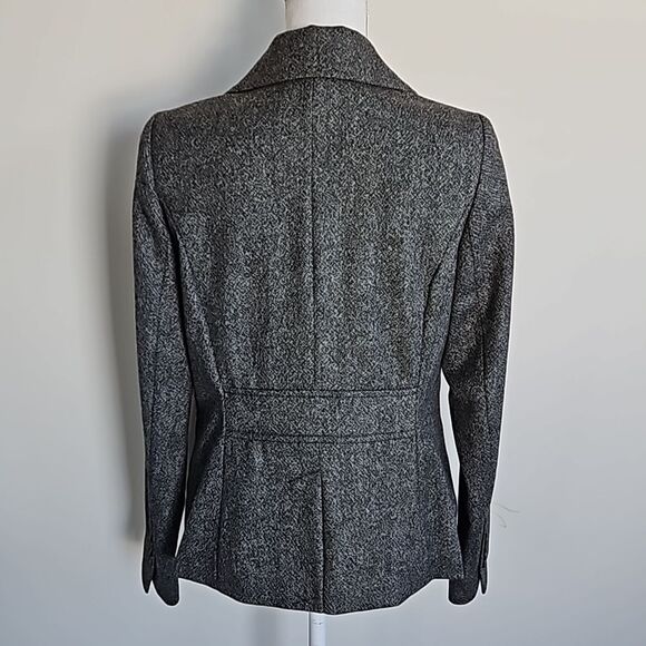 Eddie Bauer Women’s Gray Wool-Silk Blazer – Elegant Work & Casual size 10P - Picture 7 of 10